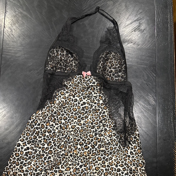 Victoria’s Secret Lingerie Cheetah Print Size Medium - Picture 1 of 3
